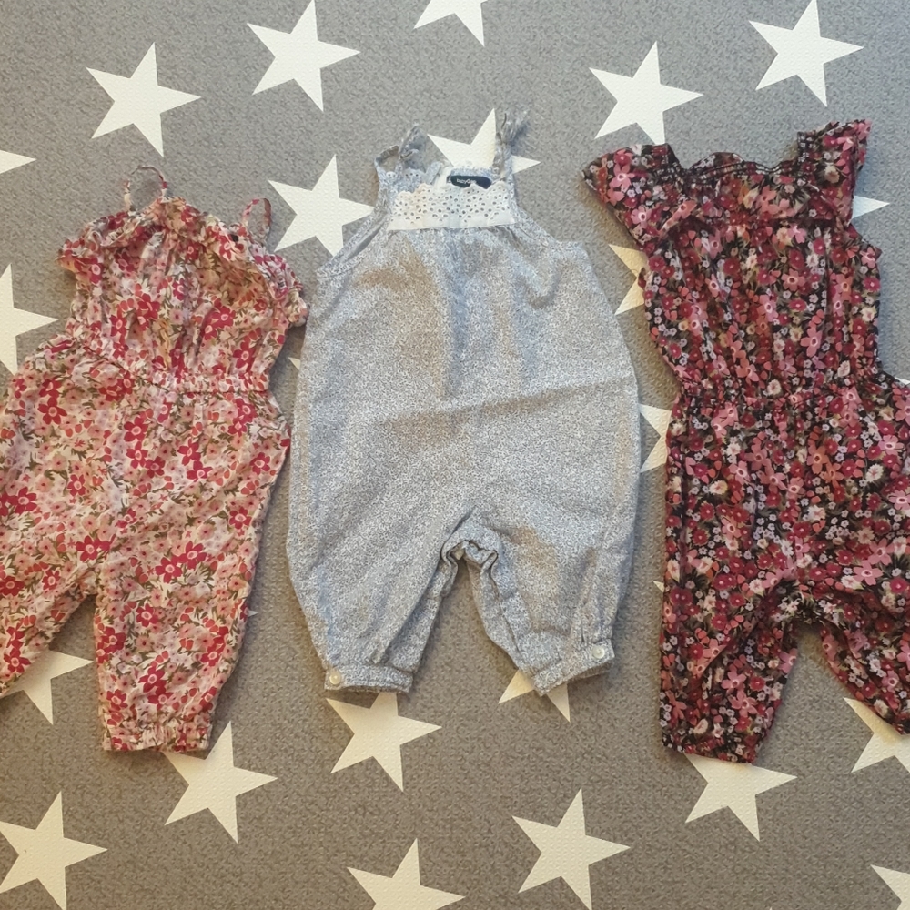 39. BABY babyGap set of 3 jumpsuits